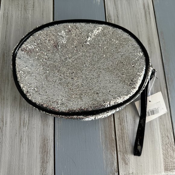 NWT!  Glittery Metallic Silver Make Up Bag / Wristlet - Picture 1 of 6